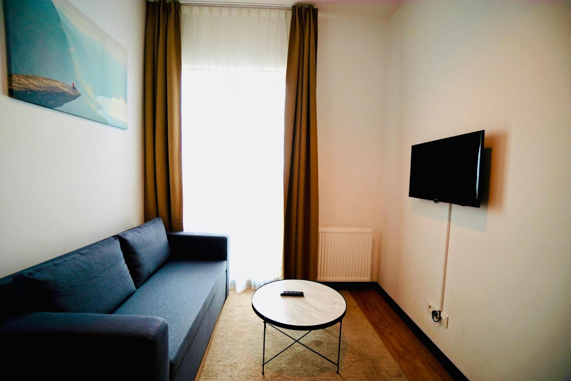 Bk Aparthotel Praga - National Stadium - Comfortable Apartment For 4 People Varsó Kültér fotó