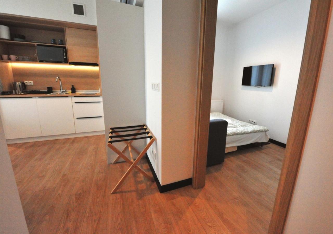 Bk Aparthotel Praga - National Stadium - Comfortable Apartment For 4 People Varsó Kültér fotó